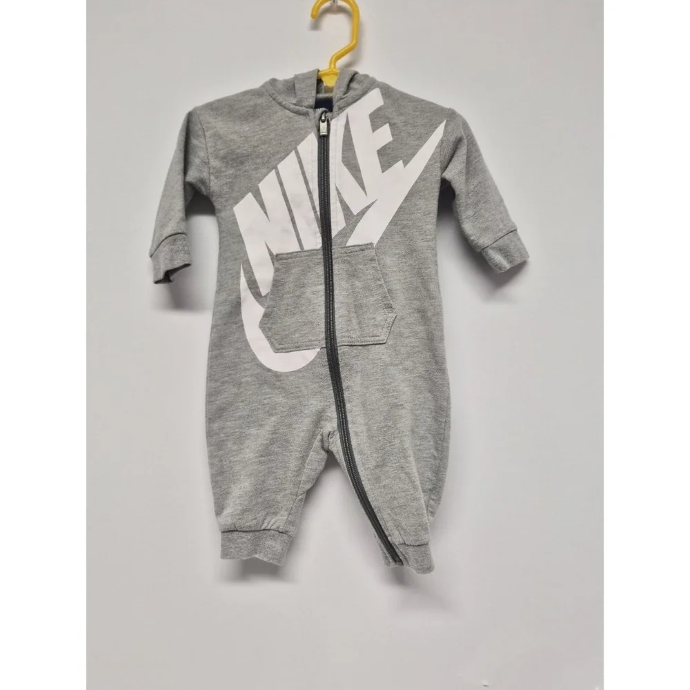 Nike Baby One Piece Hooded Romper Size 6/9 Months‎ Gray Full Zip